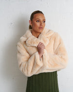 Load image into Gallery viewer, Marlee Faux Fur Jacket Cream (SAMPLE)