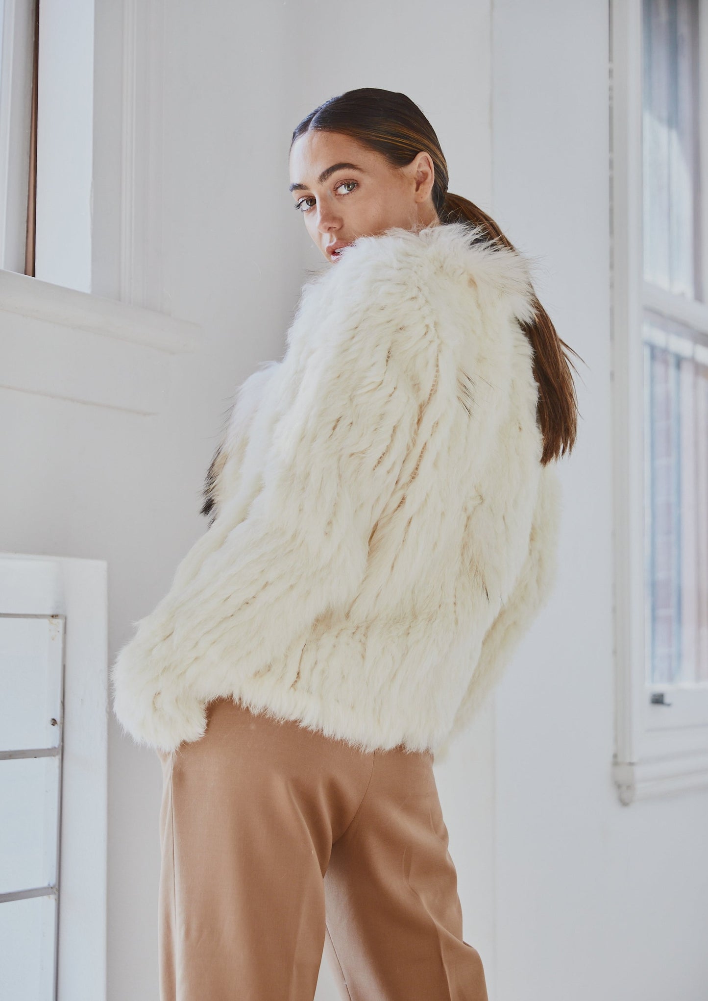 Lady Luxe Furs Jacket Cream