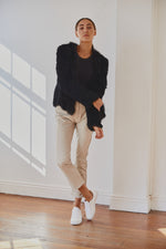 Load image into Gallery viewer, Lady Luxe Furs Jacket Black