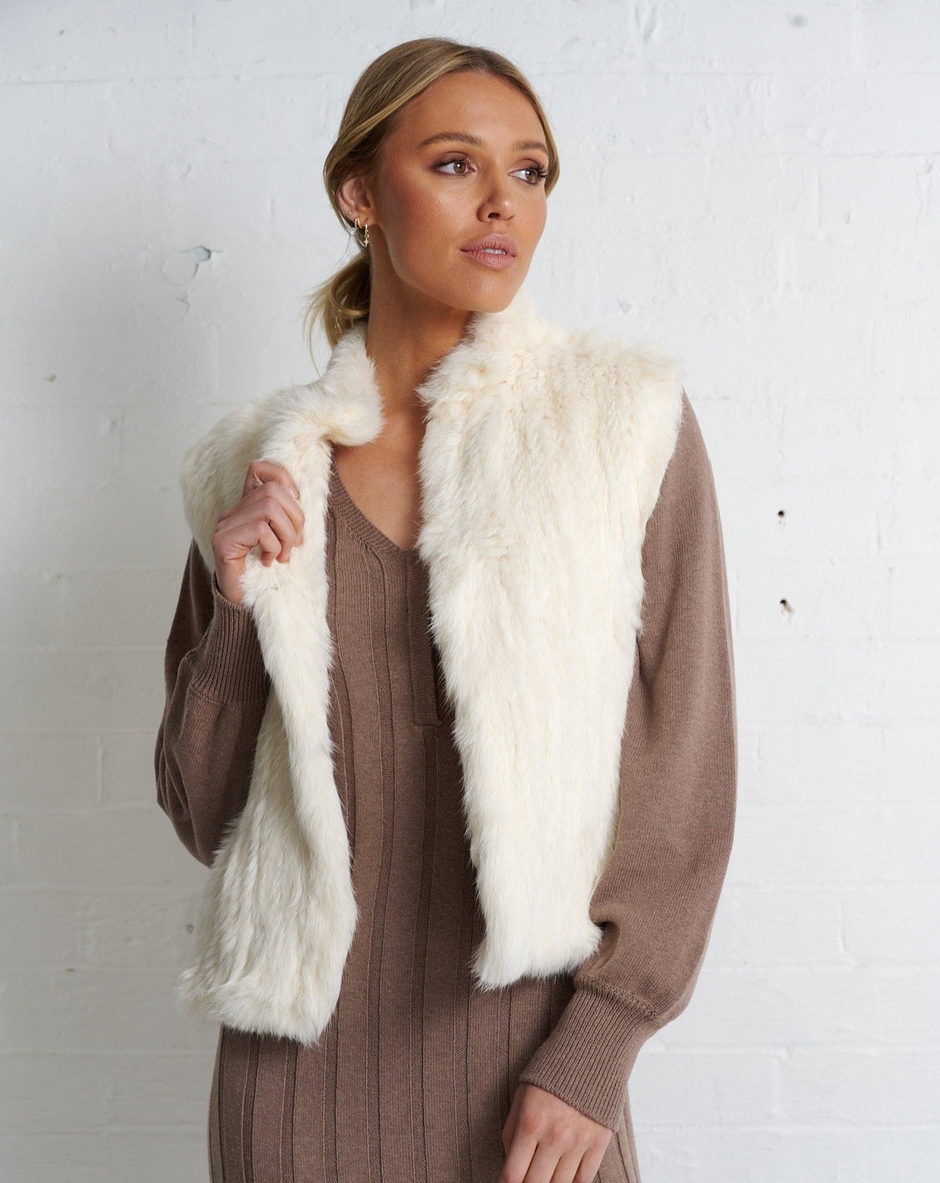 Faux fur vest cream hotsell