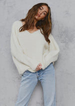 Load image into Gallery viewer, Elora Alpaca Knit Bone White
